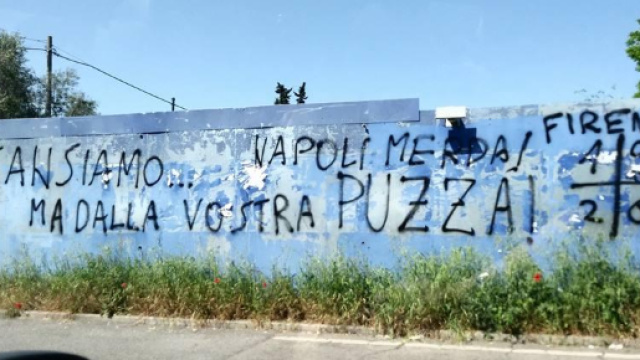 Vergognoso murales a Firenze contro i napoletani