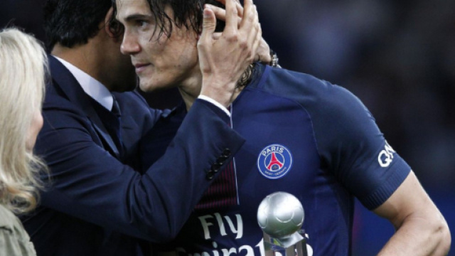 PSG : Cavani a re&ccedil;u son troph&eacute;e de meilleur buteur de Ligue 1 - Le ... - leparisien.fr