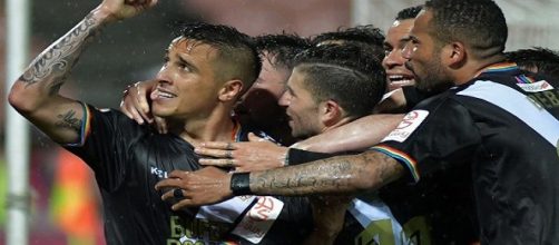 Jugadores del Rayo celebrando el gol de Trejo.