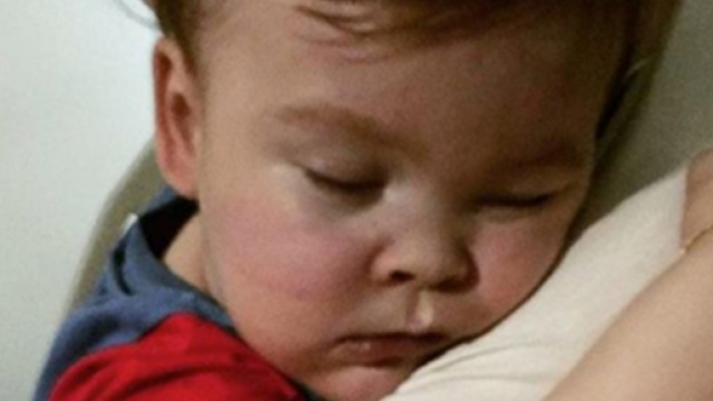Alfie Evans ha chiuso gli occhi per sempre