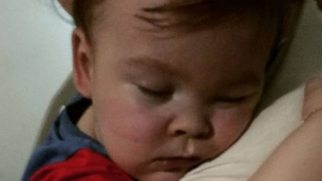 Alfie Evans non ce l'ha fatta, il piccolo &egrave; morto nella notte.