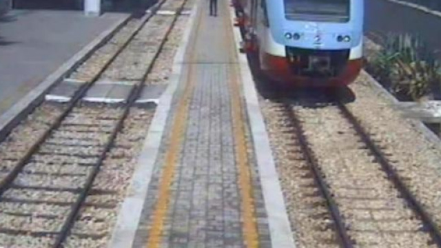 Incidente ferroviario: dieci lievi feriti.