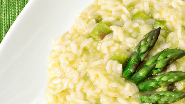 Risotto agli Asparagi - Cucina Vegana Light - foto - natureatblog.com