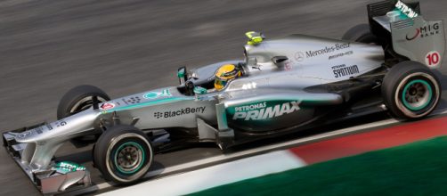 Lewis Hamilton leads Mercedes to victory [Image by Mario (CC) via wikipedia]