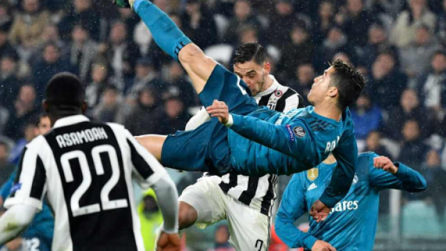 Cristiano Ronaldo e la sua prodezza per battere Buffon.