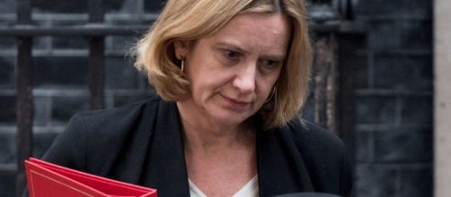 https://e3.365dm.com/18/04/1096x616/skynews-amber-rudd-downing-street_4293439.jpg?20180426190637