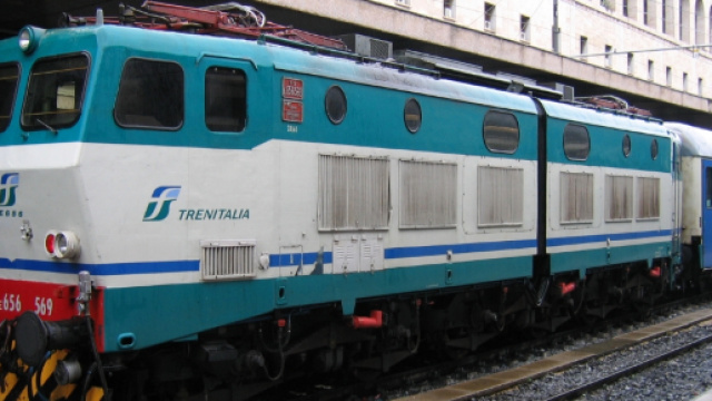 Treno in manovra deraglia: paura a Genova Brignole, ecco cos'&egrave; successo in queste ore