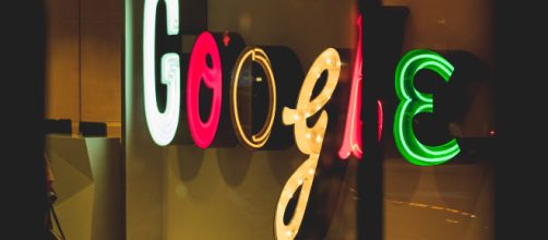 With its new "Bristlecone" chip, Google is attempting "quantum supremacy". A. Osipyan on Unsplash