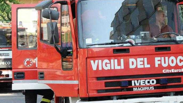 Castellammare, anziana salvata dalle fiamme in casa - tp24.it