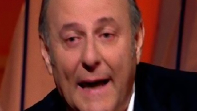 Gerry Scotti spiazza tutti: 'Ho avuto dei problemi'.