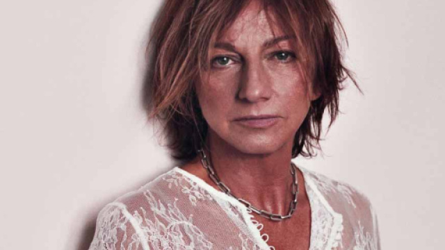 Gianna Nannini cade dal palco video