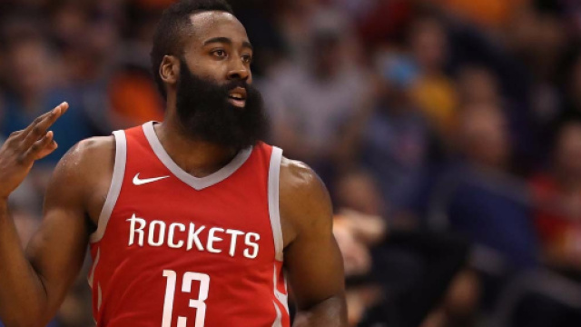 What.IsUp : NBA: Golden State chahut&eacute;, Houston survolt&eacute; - isup.ws
