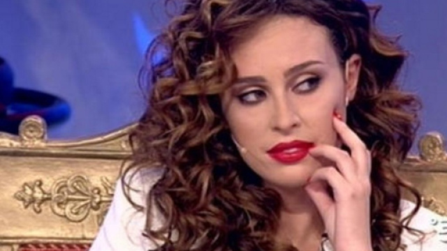 Anticipazioni Uomini e donne, gesto choc di Lorenzo a Sara