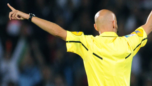 Arbitri, pallottole nella sede dell'Aia