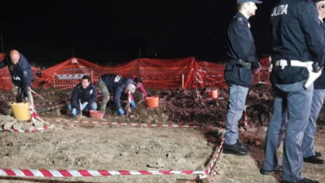 Le telecamere di "Chi l'ha visto?" sul pozzo degli orrori