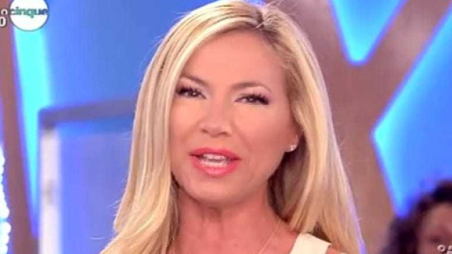 Mattino Cinque viene sospeso da Mediaset?