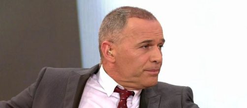 S&aacute;lvame| Carlos Lozano se entera en directo de que Miriam, su ex ... - telecinco.es