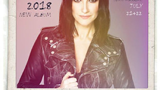 Laura Pausini presenta il suo nuovo album su&hellip; un aereo! | Si24 - si24.it