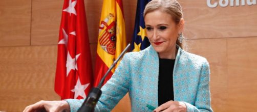 M&aacute;s de 50.000 personas piden que Cifuentes haga p&uacute;blico su Trabajo ... - elboletin.com