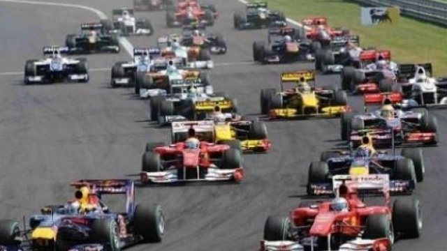 F1, griglia di partenza del Gp del Bahrain: pole position per Vettel