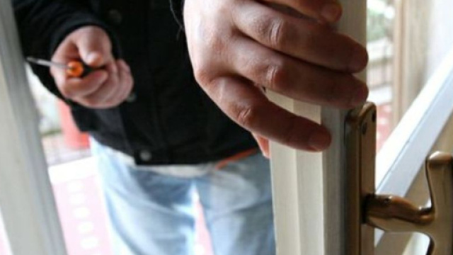 Furti in appartamento, arrestati due ladri a Saviano