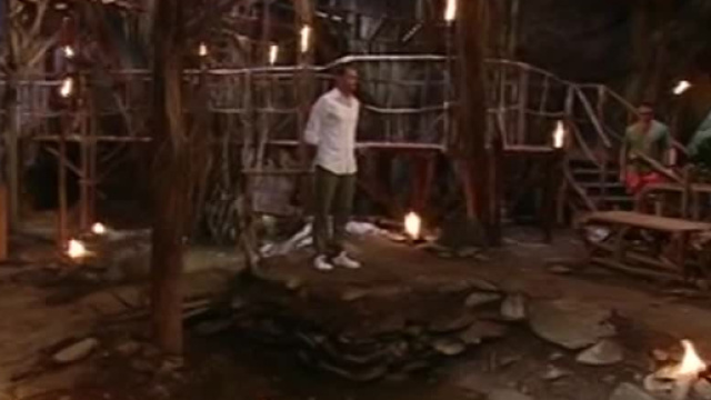 Video L'Isola dei Famosi: La Palapa - CLIP | MEDIASET ON DEMAND - mediaset.it