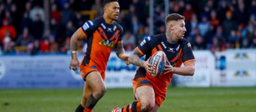Jamie Ellis kicked six goals as Castleford beat Huddersfield 28-40 after letting a 22-point lead slip. Image Source - scorescan.com
