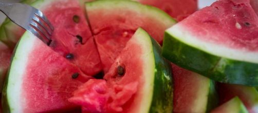 Sand&iacute;a: beneficios, propiedades y c&oacute;mo comerlas