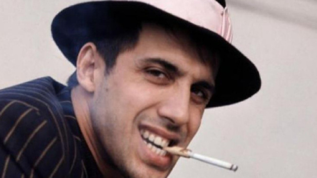 Adriano Celentano continua a far discutere con le sue lettere.