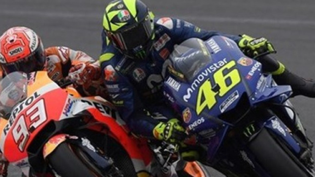 Gp d'Argentina, orrore Marquez: sperona Rossi, il pesarese cade - ilmattino.it