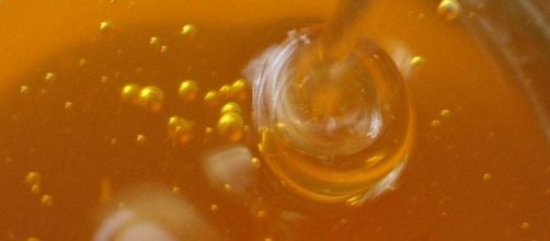 La miel se consume antes de la Grecia antigua, pero actualmente algunos insisten en falsificarlo. Sepa c&oacute;mo evitar esta trampa