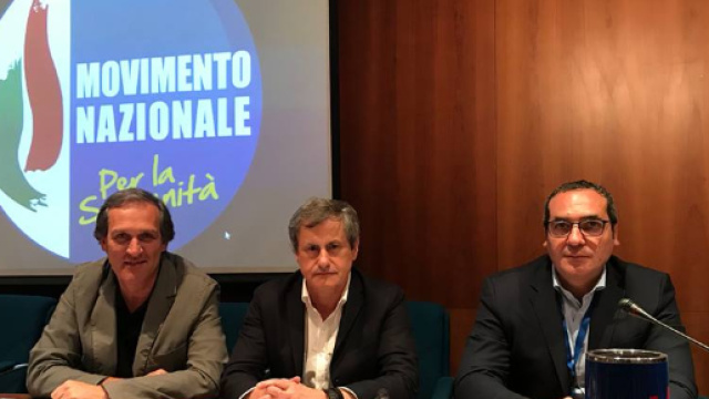 A sx, Roberto Menia, Presidente Mns. Accanto a lui, al centro Gianni Alemanno, segretario del partito, e Marco Cerreto, portavoce nazionale.