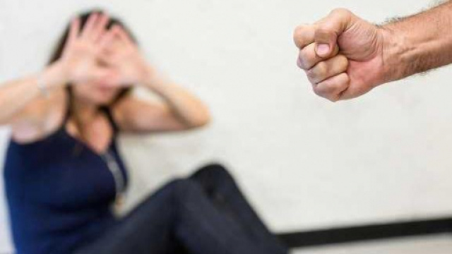 Gioia del Colle: minacce e abusi contro la ex e sua sirella | giornalettismo.com