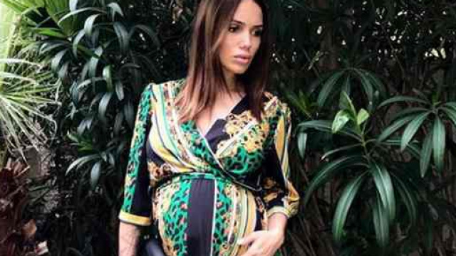 Un clich&eacute; Instagram publi&eacute; par Manon Marsault enceinte choque les fans !