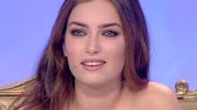 Uomini e Donne: Nilufar pronta a scegliere Nicol&ograve;? Scopriamo l'indizio