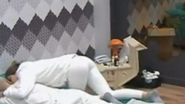 Amici 17: baci e coccole tra Biondo ed Emma