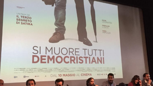 Il Terzo Segreto di Satira presenta Si muore tutti democristiani ... - bestmovie.it