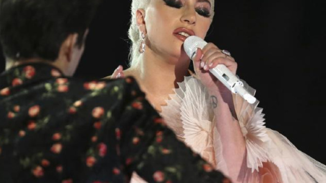 Lady Gaga costretta a causa della Fibromialgia ad annullare il suo tour