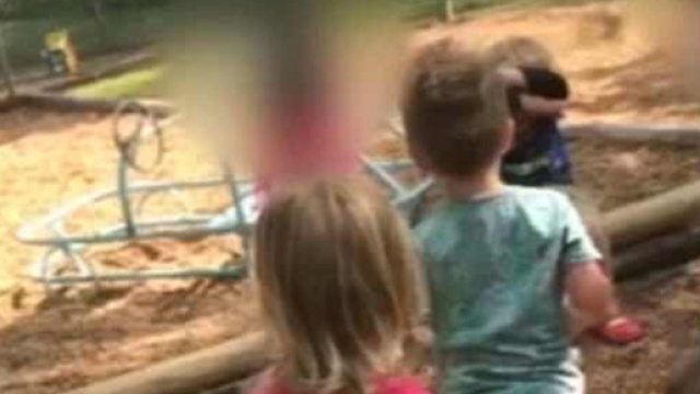 Bambino colpito con le pietre dai compagni di classe: Stati Uniti sotto choc