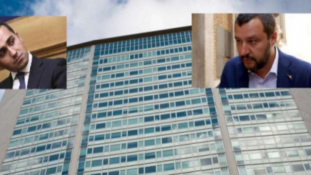 Le delegazioni di M5S e Lega riunite al Pirellone per varare il contratto di governo