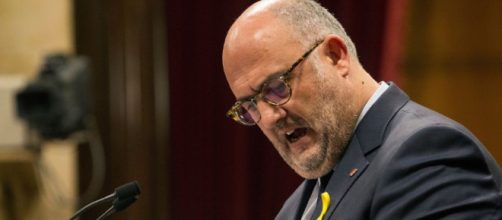 Eduard Pujol en el Parlamento de Catalu&ntilde;a. Public Domain.