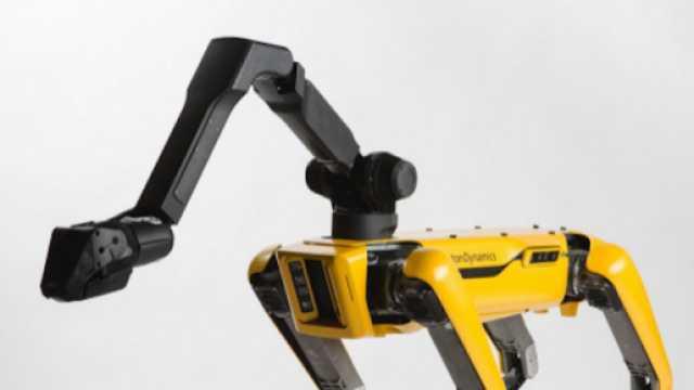 Fonte: http://www.techtimes.com/articles/227573/20180512/you-can-buy-boston-dynamics-spotmini-robot-dog-in-2019.htm