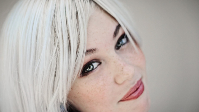 Perch&egrave; abbiamo i capelli bianchi? - capellistyle.it