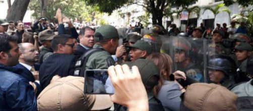 Violencia en la Asamblea Nacional de Venezuela 15 de mayo 2018