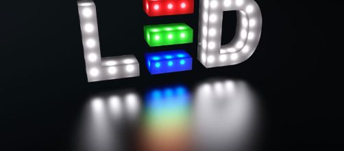 NLas luces parpadeando en frecuencia espec&iacute;fica reducen la acumulaci&oacute;n de placas que perjudican la comunicaci&oacute;n entre c&eacute;lula y cerebro