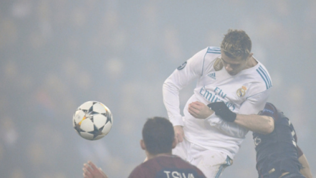 VIDEO. PSG-Real: la t&ecirc;te rageuse de Ronaldo qui plie quasiment l ... - bfmtv.com