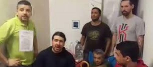 Presos pol&iacute;ticos en el helicoide se amotinan