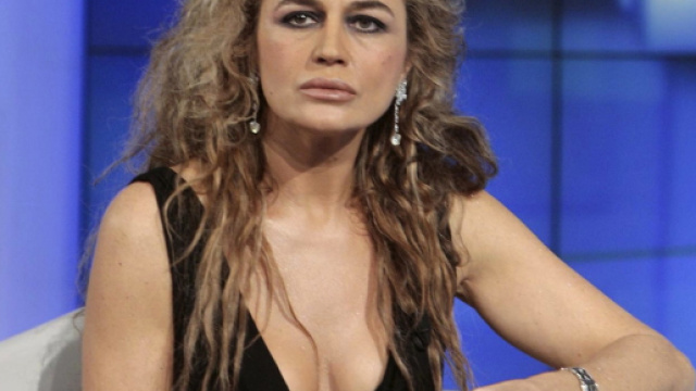 Loro 1: da Lory Del Santo arriva il "miglior" premio per Sorrentino - lascimmiapensa.com