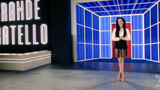 Nina Moric &egrave; entrata nella casa del Grande Fratello per confrontarsi con Luigi Favoloso