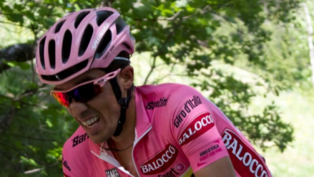 Alberto Contador in maglia rosa